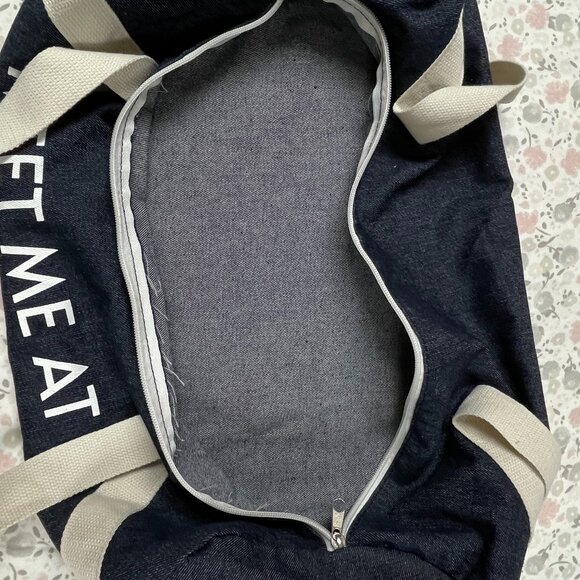 "MEET ME AT THE BARRE" Workout bag -Dark blue denim color- does NOT fit yoga mat - Picture 6 of 9